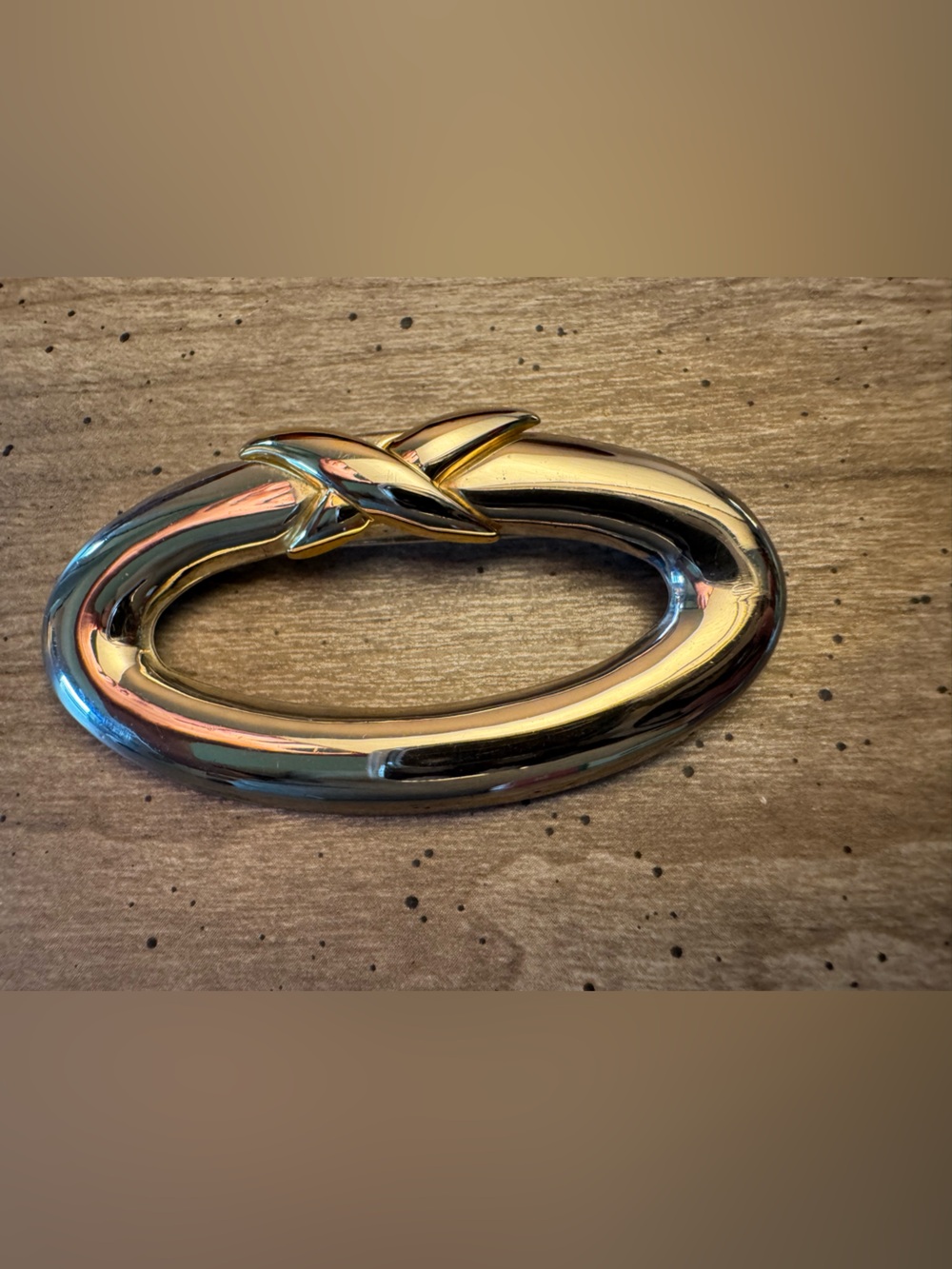 Sleek Gold Tone Decorative Brooch